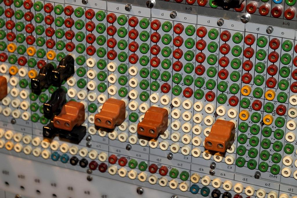 Computer screen showing cookie settings